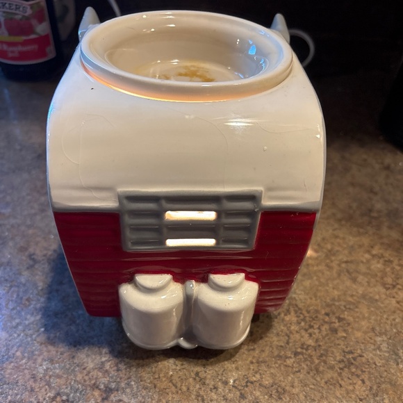 Scentsy wax warmer- Camper Edition - Picture 2 of 3